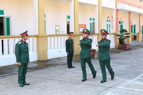 Những ngày đầu trong quân ngũ