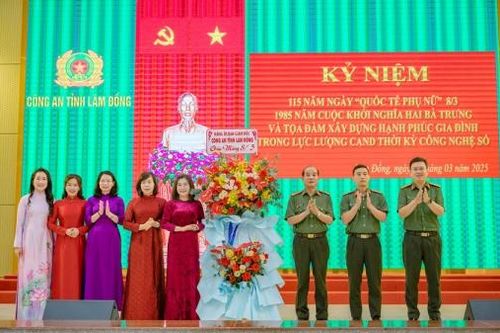 Công an Lâm Đồng tọa đàm xây dựng hạnh phúc gia đình thời kỳ công nghệ số