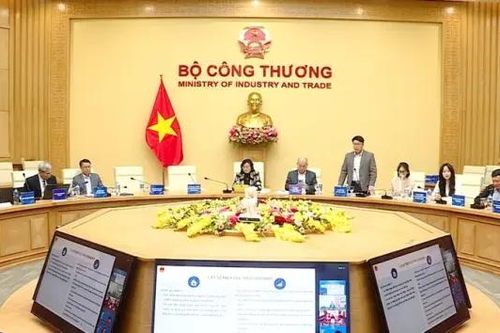 Hệ thống thương vụ nước ngoài đóng vai trò then chốt