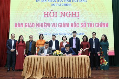 Hội nghị bàn giao nhiệm vụ Giám đốc Sở Tài chính