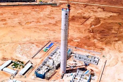 Cận cảnh tháp kiểm soát không lưu cao nhất Việt Nam lên đến hơn 120m, nằm trong dự án sân bay quốc tế trọng điểm quốc gia