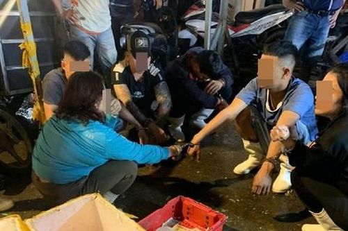 Triệt xóa ổ bầu cua quy tụ các tiểu thương tại cảng cá