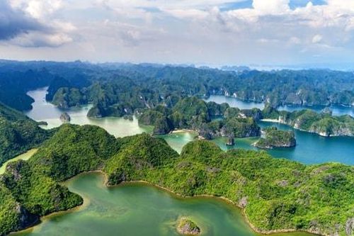 Cát Bà lọt top điểm đến được tìm kiếm nhiều nhất đầu năm 2025