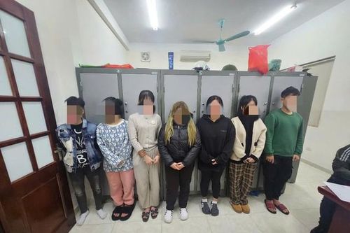 Thiếu nữ 17 tuổi bị đánh hội đồng ở Hà Nội: Khởi tố 2 đối tượng