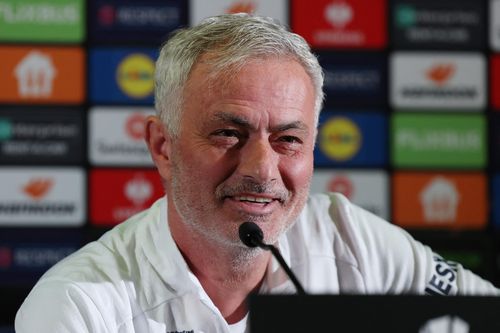 Mourinho lên tiếng về cuộc khủng hoảng ở MU