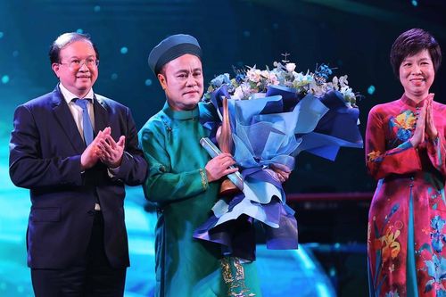 Trao giải Cống hiến lần 19 - 2025: Cám ơn vì được cống hiến