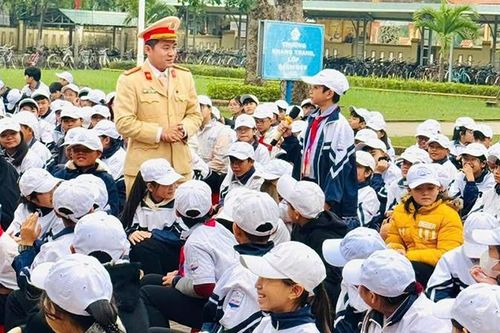 Tuân thủ pháp luật, hình thành văn hóa giao thông