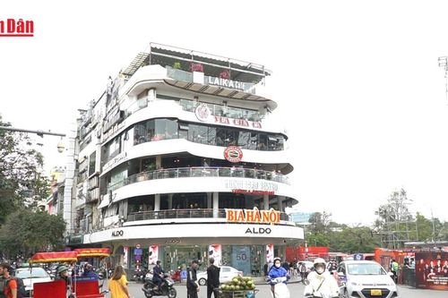Hà Nội sẽ phá bỏ tòa nhà 'Hàm cá mập'