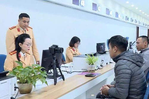 Quảng Ninh: 13 cơ quan công an cấp xã được tiếp nhận hồ sơ cấp đổi giấy phép lái xe