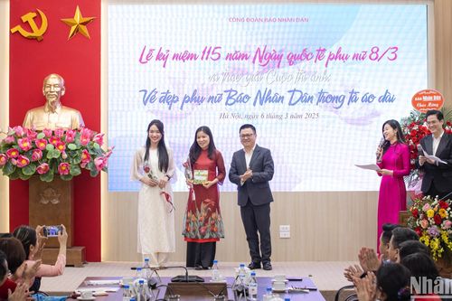 Báo Nhân Dân kỷ niệm Ngày quốc tế Phụ nữ và trao giải cuộc thi ảnh áo dài