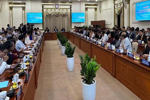 Thành phố Hồ Chí Minh tìm giải pháp cải thiện môi trường đầu tư, kinh doanh