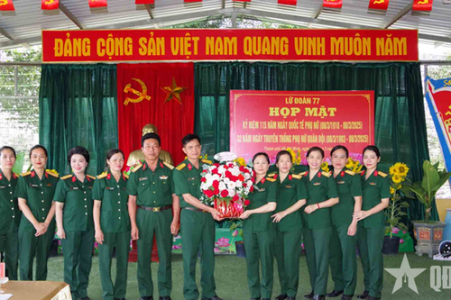 Lữ đoàn Phòng không 77 (Quân khu 7) họp mặt kỷ niệm 115 năm Ngày Quốc tế Phụ nữ