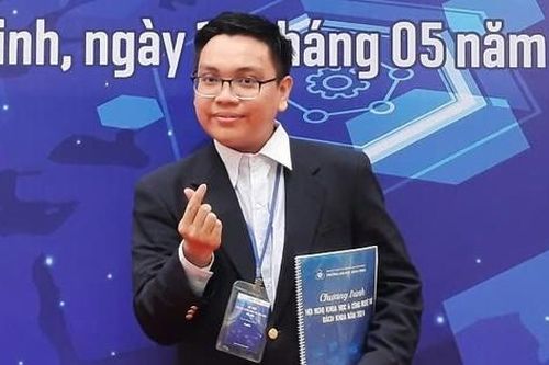 Nam sinh Bách khoa nỗ lực vươn xa cùng tri thức và nghiên cứu khoa học