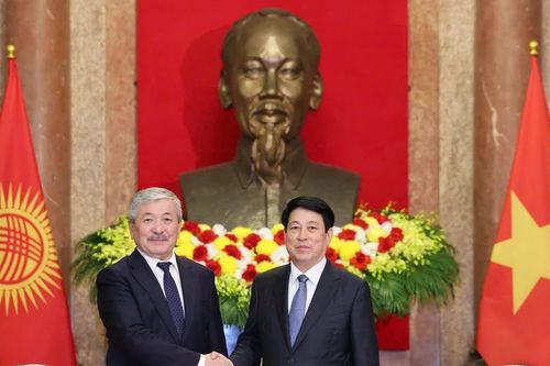 Đề nghị Kyrgyzstan ủng hộ lập trường của Việt Nam về vấn đề Biển Đông