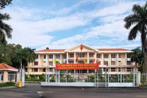 Bình Phước: Gói thầu mua sắm thiết bị học tập về tay ai?