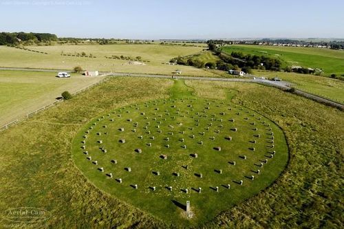 Tận mục phiên bản Stonehenge bằng gỗ tuổi đời 4.000 năm ở Anh