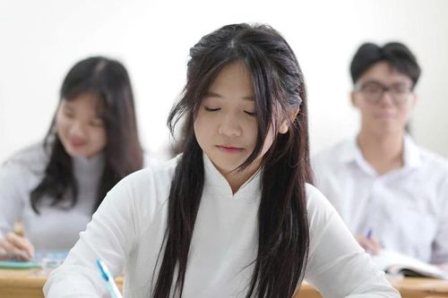 Ôn thi tốt nghiệp THPT: Tự học thành tài