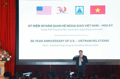 Chương trình giao lưu ý nghĩa kỷ niệm 30 năm quan hệ Việt Nam - Hoa Kỳ
