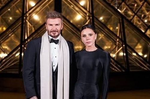 Hình ảnh vợ chồng cựu danh thủ David Beckham sang trọng dự tiệc tối Tuần lễ thời trang Paris 2025