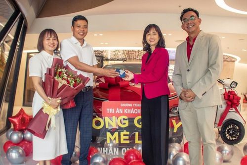 Generali Việt Nam trao thưởng xe ô tô cho khách hàng