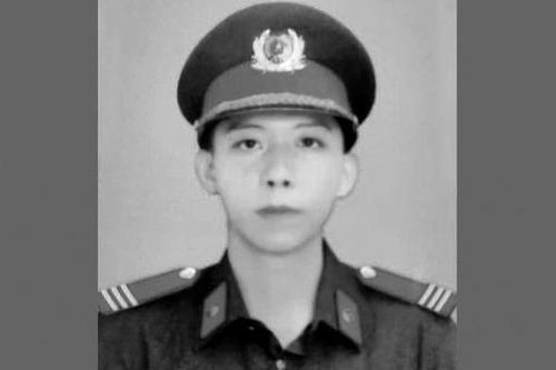 Truy tặng Huân chương bảo vệ Tổ quốc hạng Nhì cho chiến sĩ CSCĐ hy sinh