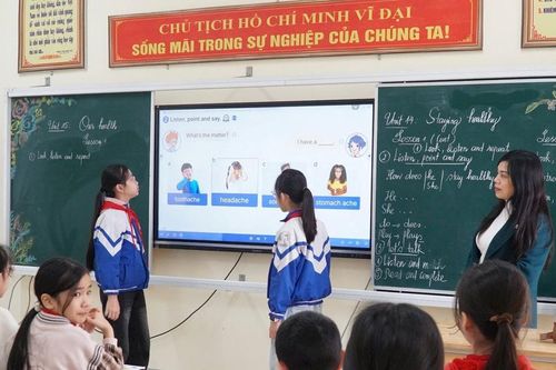 Miễn học phí - một quyết sách cho tương lai