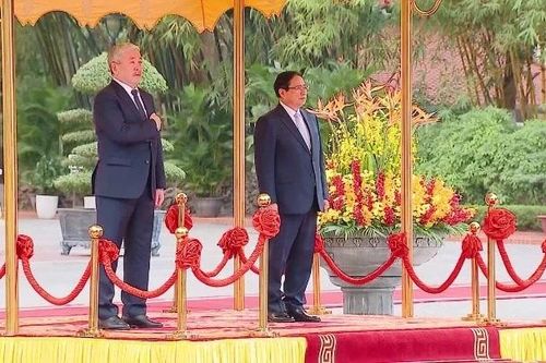 Lễ đón Thủ tướng Kyrgyzstan Adylbek Kasymaliev thăm chính thức Việt Nam