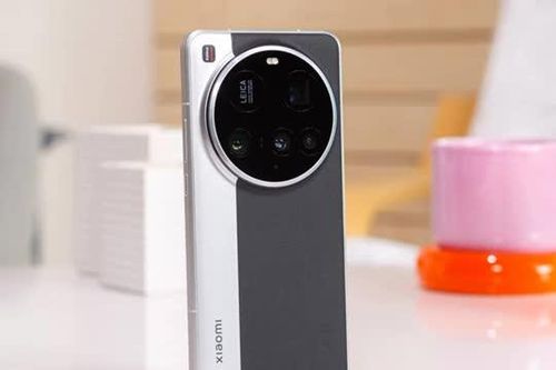 Xiaomi 15 Ultra chốt giá 34,99 triệu đồng tại Việt Nam, tăng sức ép lên iPhone 16 Pro Max