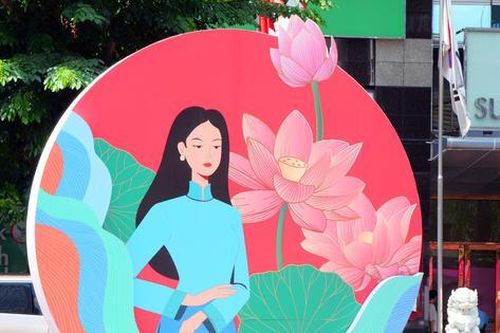 Cận cảnh sân khấu khai mạc hoành tráng của Lễ hội Áo dài TPHCM 2025