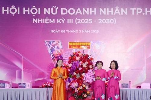 Bà Cao Thị Ngọc Dung tái đắc cử Chủ tịch Hội Nữ doanh nhân TPHCM
