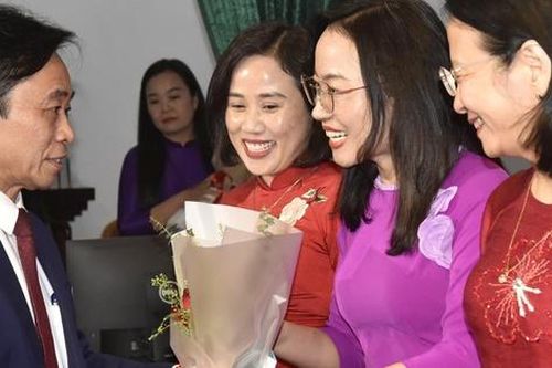 Hà Tĩnh: Gặp mặt 126 nữ cán bộ lãnh đạo, quản lý