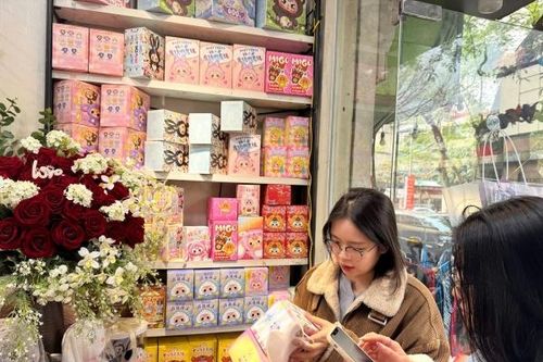 Thị trường quà tặng 8/3: Giới trẻ đua nhau khởi nghiệp