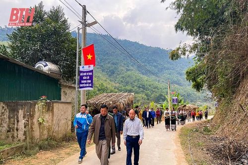 'Chiến sĩ xanh' thắp sáng vùng biên