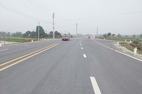Huyện Hậu Lộc đón nhận Bằng công nhận huyện đạt chuẩn nông thôn mới: Đầu tư xây dựng những tuyến đường mở hướng tương lai