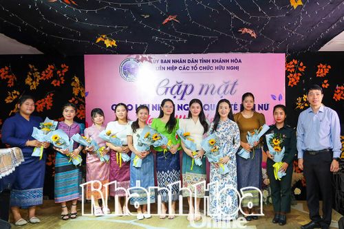 Gặp mặt 50 phụ nữ người nước ngoài nhân kỷ niệm Ngày Quốc tế Phụ nữ