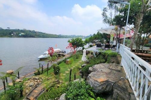 Bảo Lộc: Xây dựng quán cà phê hơn 1.000 mét vuông lấn hành lang an toàn hồ Nam Phương