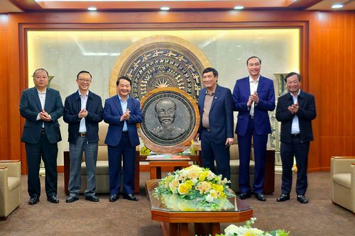 Đoàn công tác tỉnh Hà Giang thăm và làm việc tại tỉnh