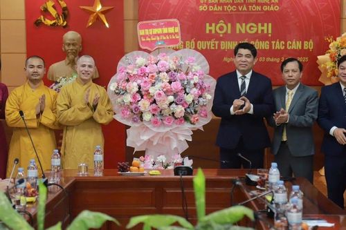 Nghệ An: Ban Trị sự GHPGVN tỉnh thăm, chúc mừng Sở Dân tộc và Tôn giáo tỉnh