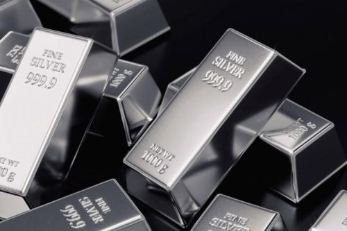 Giá bạc trong nước tiếp tục tăng, tiến sát mốc 1,24 triệu đồng/lượng