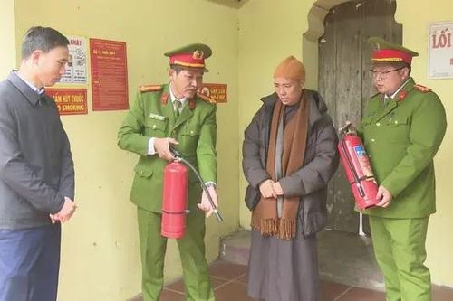 Chủ động phòng ngừa cháy nổ tại nơi thờ tự