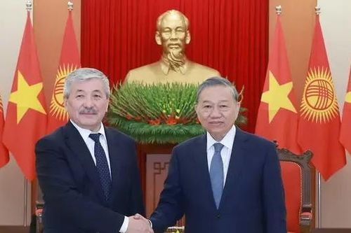 Tổng Bí thư Tô Lâm tiếp Thủ tướng Kyrgyzstan