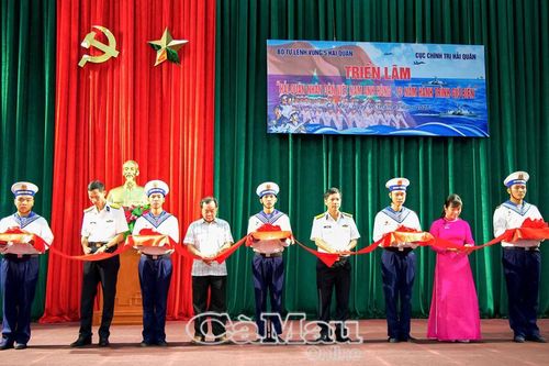 'Hải quân Nhân dân Việt Nam anh hùng - 70 năm hành trình giữ biển'