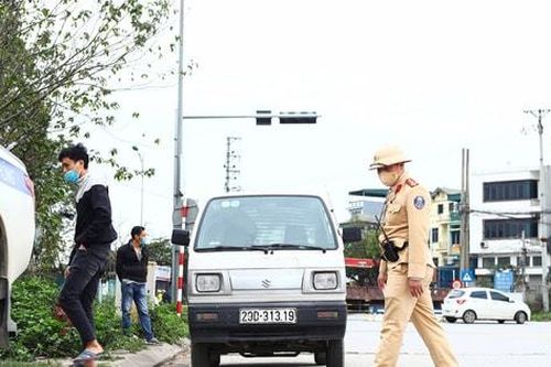 Khép kín nhiệm vụ bảo đảm an toàn giao thông trên tuyến quận, huyện