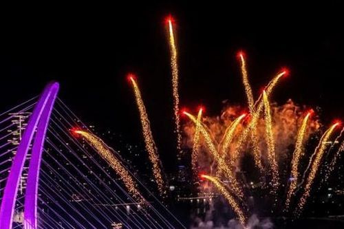 TP Hồ Chí Minh bắn pháo hoa 7 điểm mừng 50 năm thống nhất đất nước