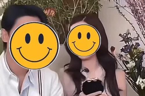Cặp phim giả tình thật Vbiz rục rịch kết hôn, đàng gái có hành động trốn tránh khi bị dí trên sóng trực tiếp