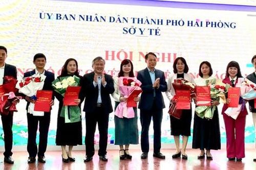 Sở Y tế Hải Phòng công bố quyết định bổ nhiệm, tiếp nhận, điều động cán bộ