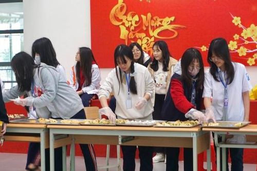Teen Ams mở tiệc bánh cực xịn, doanh thu gửi quỹ từ thiện, lan tỏa ngọt ngào