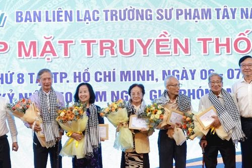 Trường Sư phạm Tây Nam Bộ họp mặt truyền thống