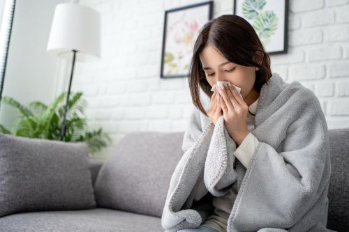 Cách xử lý khi đột nhiên ho, cảm lạnh theo y học cổ truyền