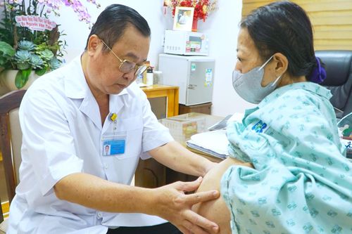Niềm vui của bác sĩ ung thư phụ khoa ở TP.HCM: 'Em có thai rồi'